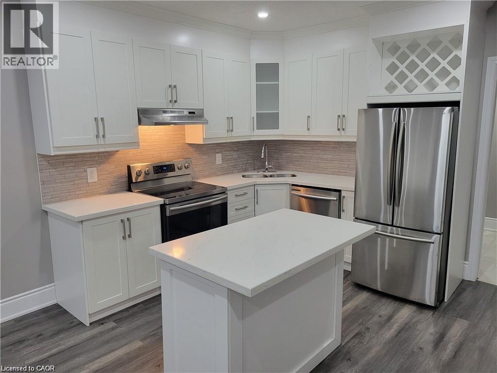 27 Belmont Avenue, Hamilton, ON - Indoor Photo Showing Kitchen With Stainless Steel Kitchen