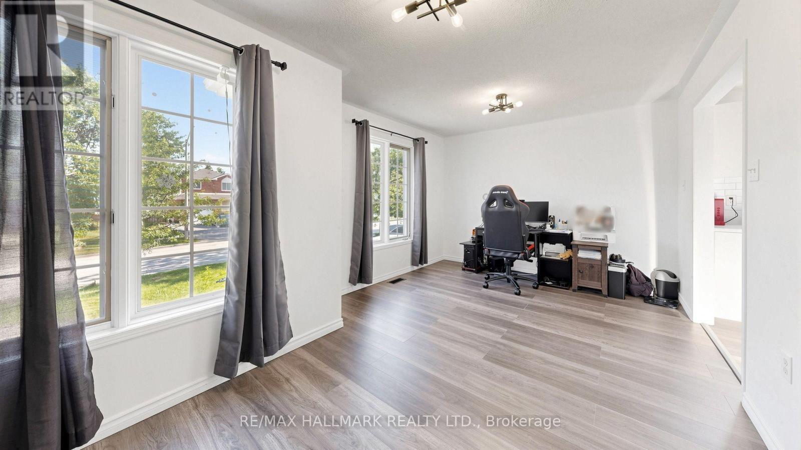 90 Barre Drive, Barrie, ON - Indoor