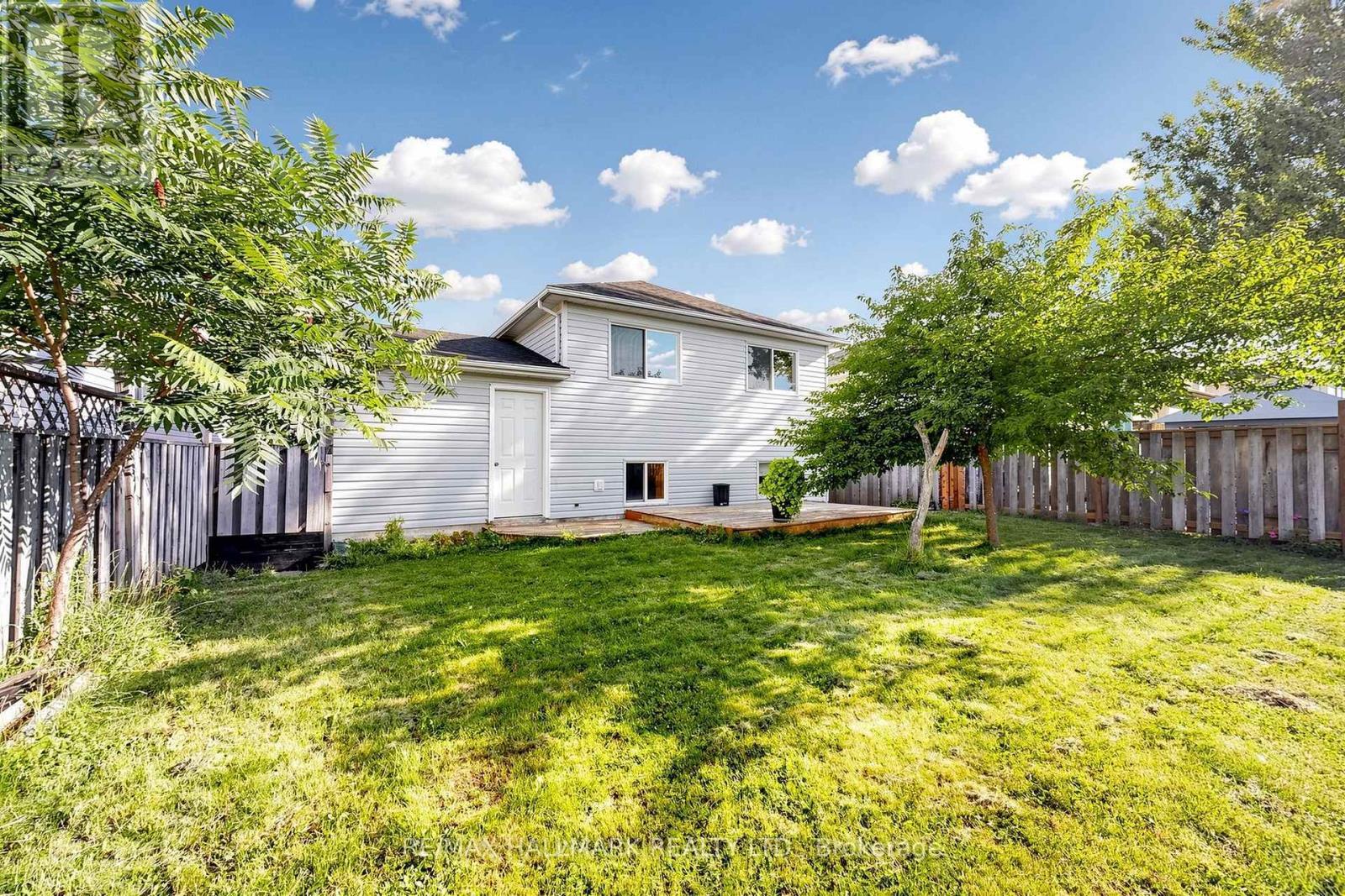 90 Barre Drive, Barrie, ON - Outdoor