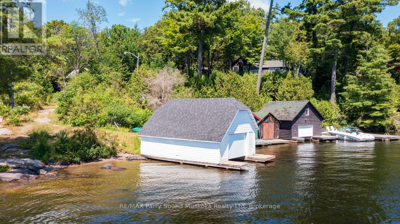 Private boat house on Lake Rosseau - 0 Ash S Street, Seguin, ON