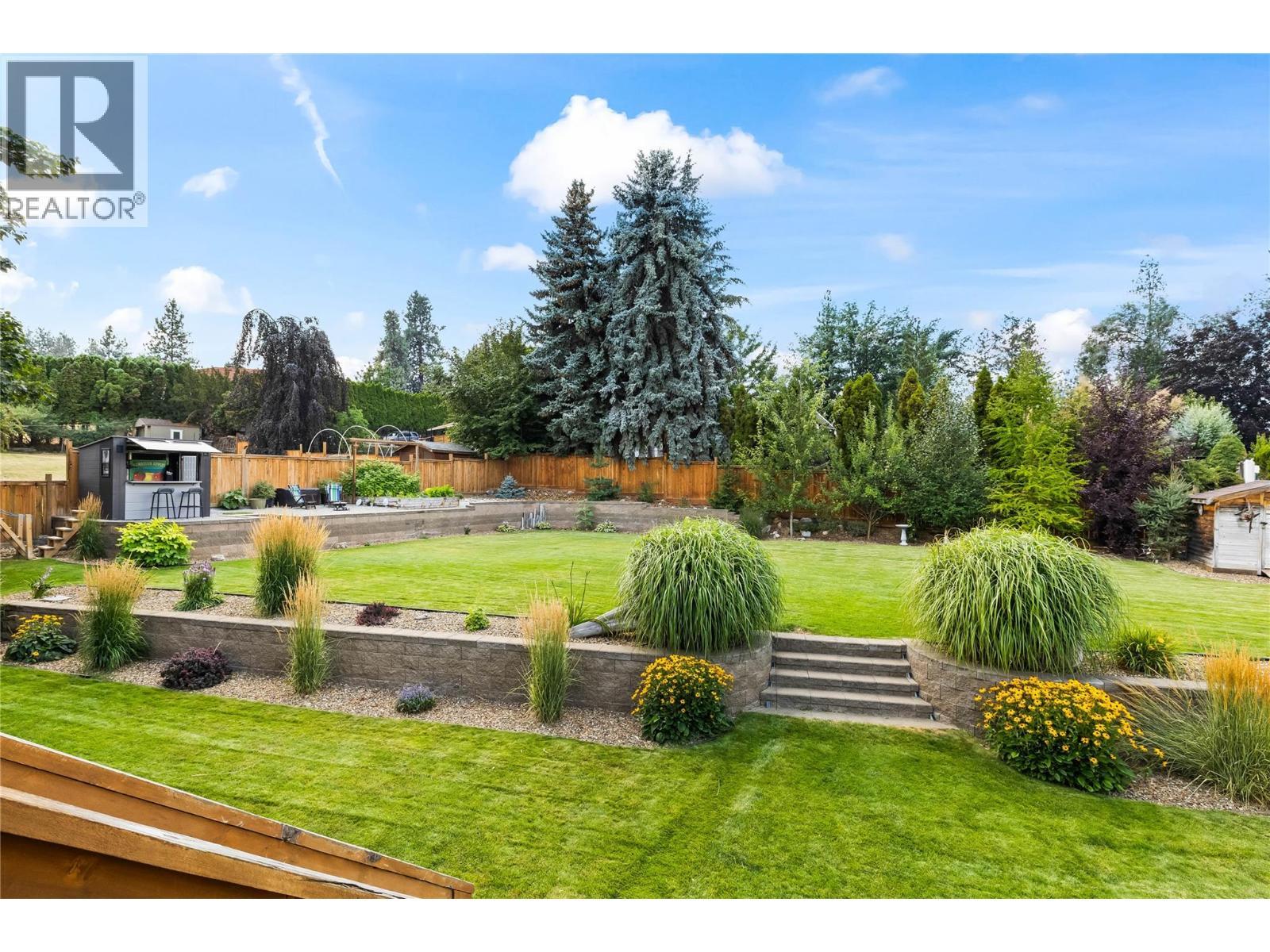 5054 Chute Lake Crescent, Kelowna, BC - Outdoor With Backyard