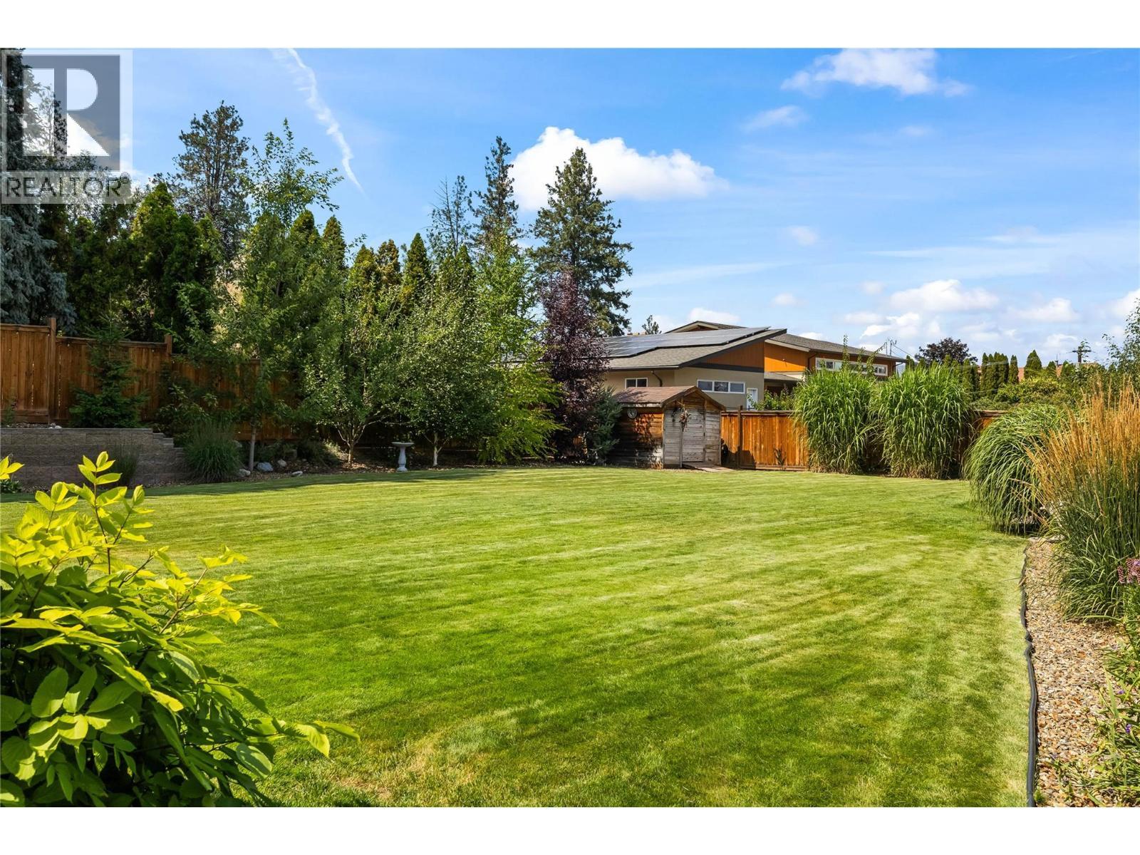 5054 Chute Lake Crescent, Kelowna, BC - Outdoor
