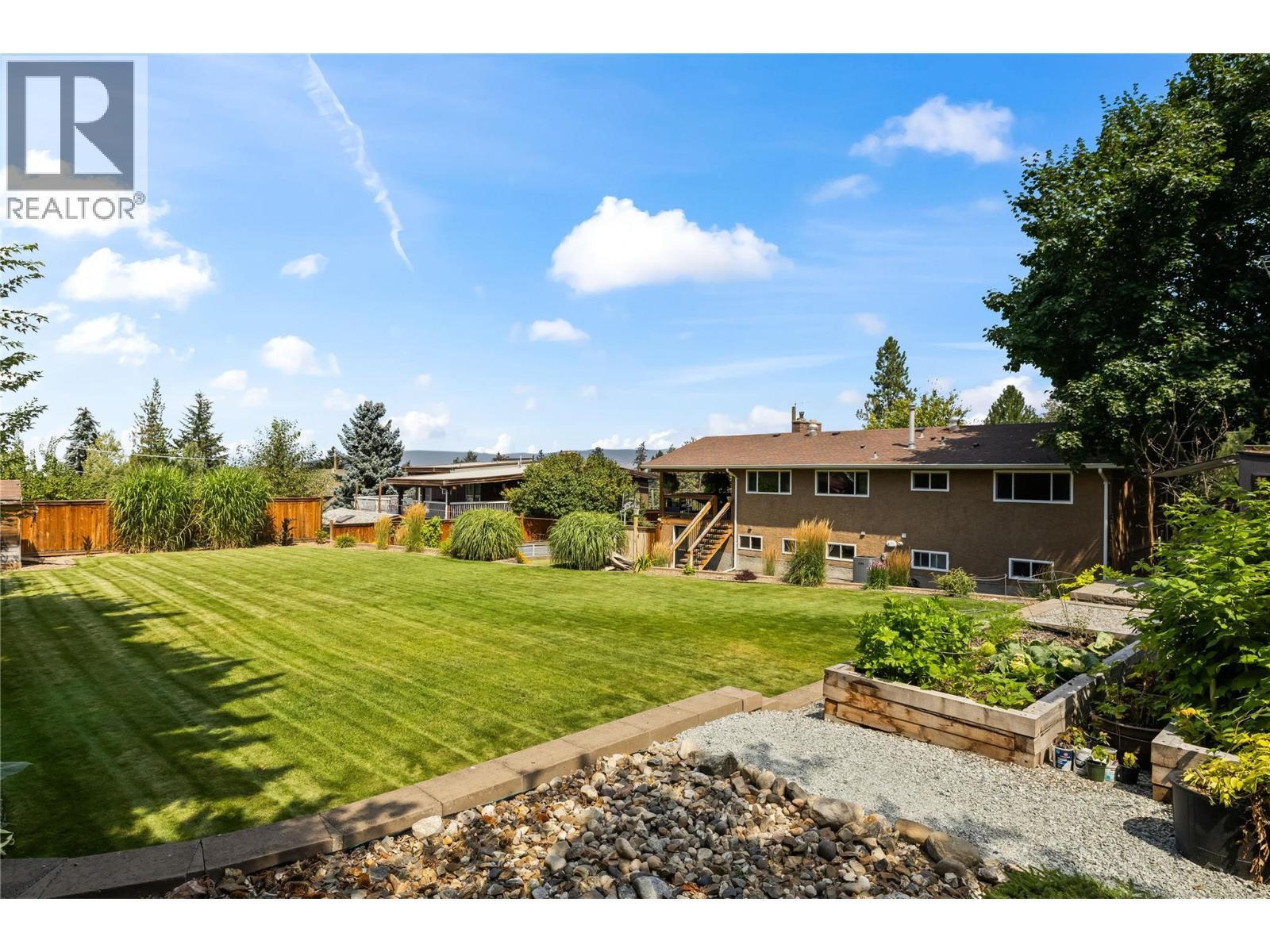 5054 Chute Lake Crescent, Kelowna, BC - Outdoor