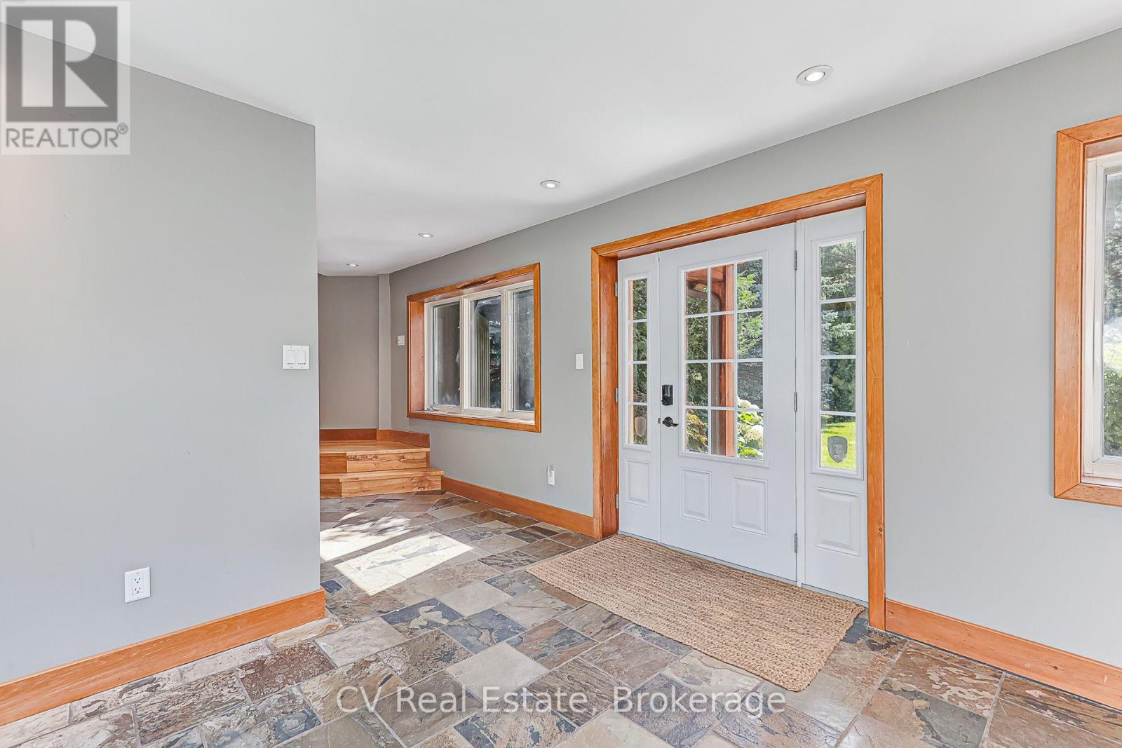 156 Chamonix Crescent, Blue Mountains, ON - Indoor Photo Showing Other Room