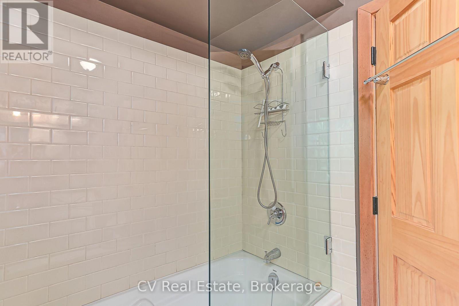 156 Chamonix Crescent, Blue Mountains, ON - Indoor Photo Showing Bathroom