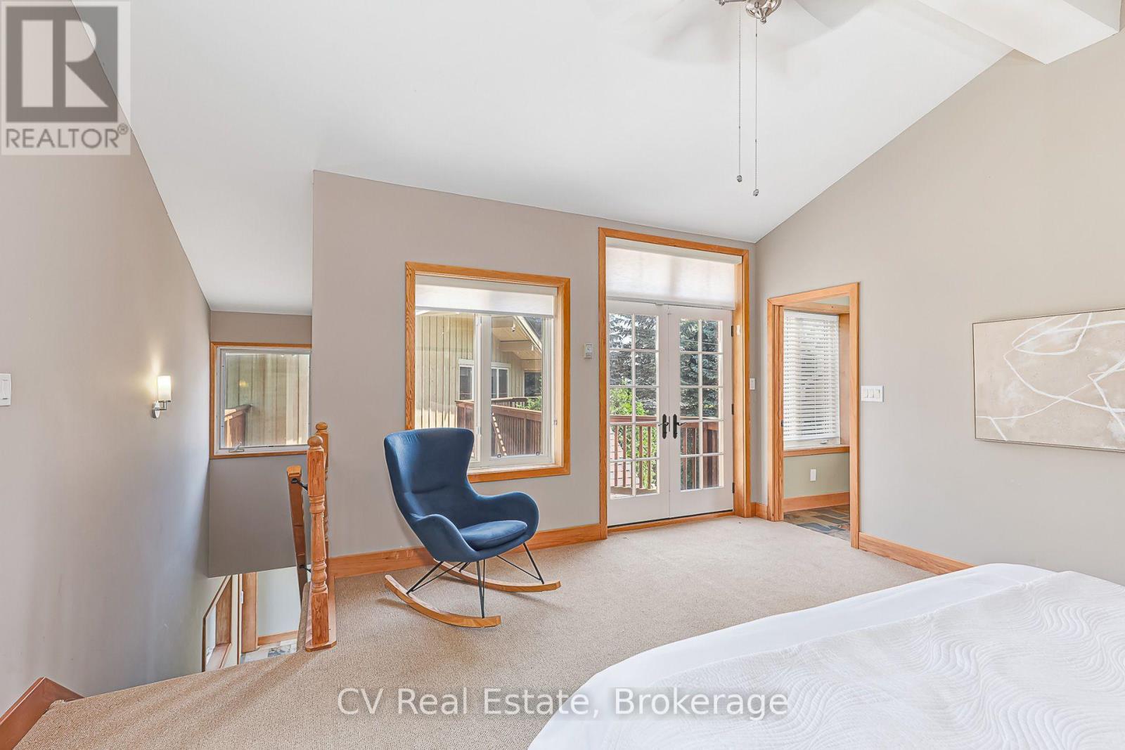 156 Chamonix Crescent, Blue Mountains, ON - Indoor Photo Showing Bedroom
