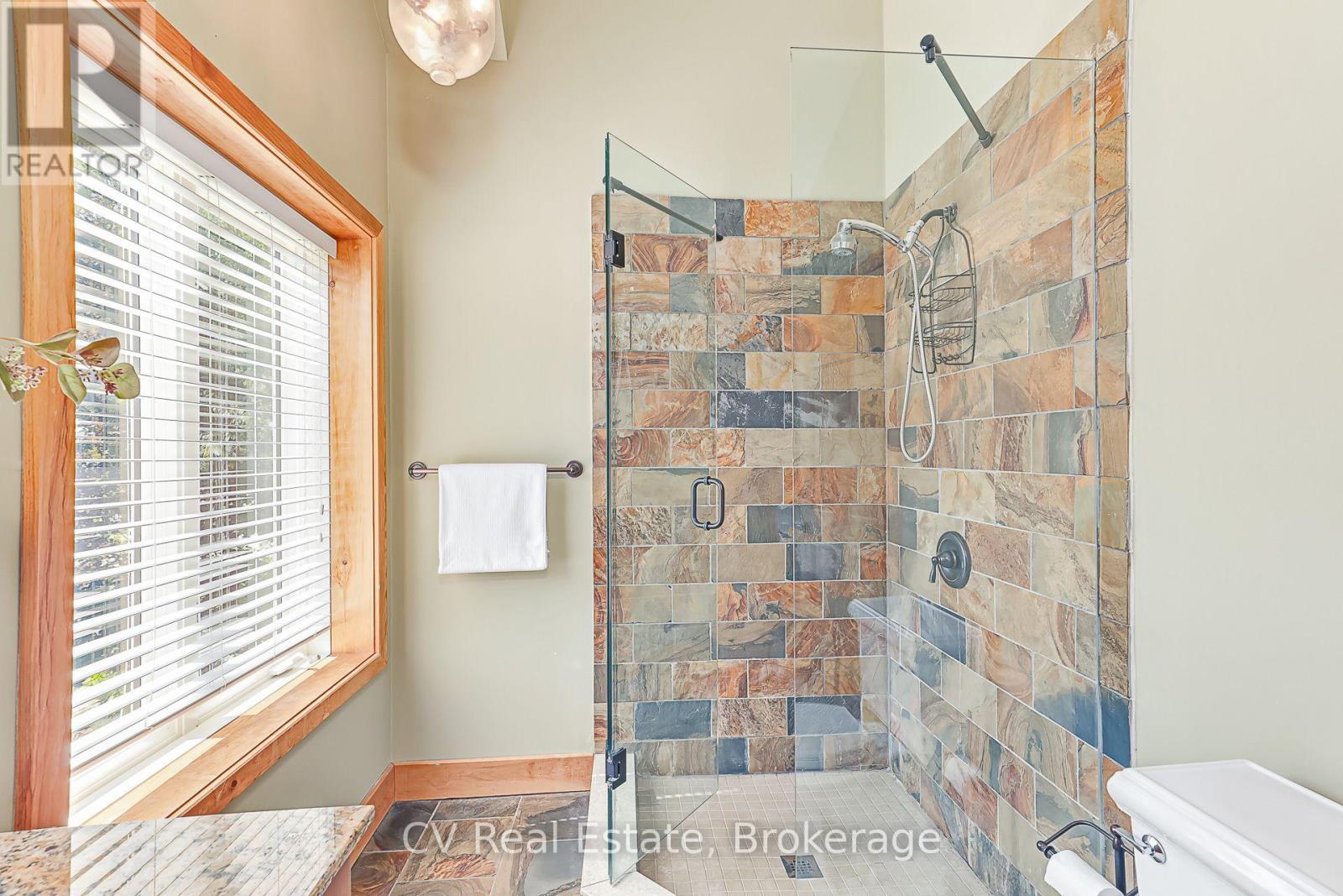 156 Chamonix Crescent, Blue Mountains, ON - Indoor Photo Showing Bathroom