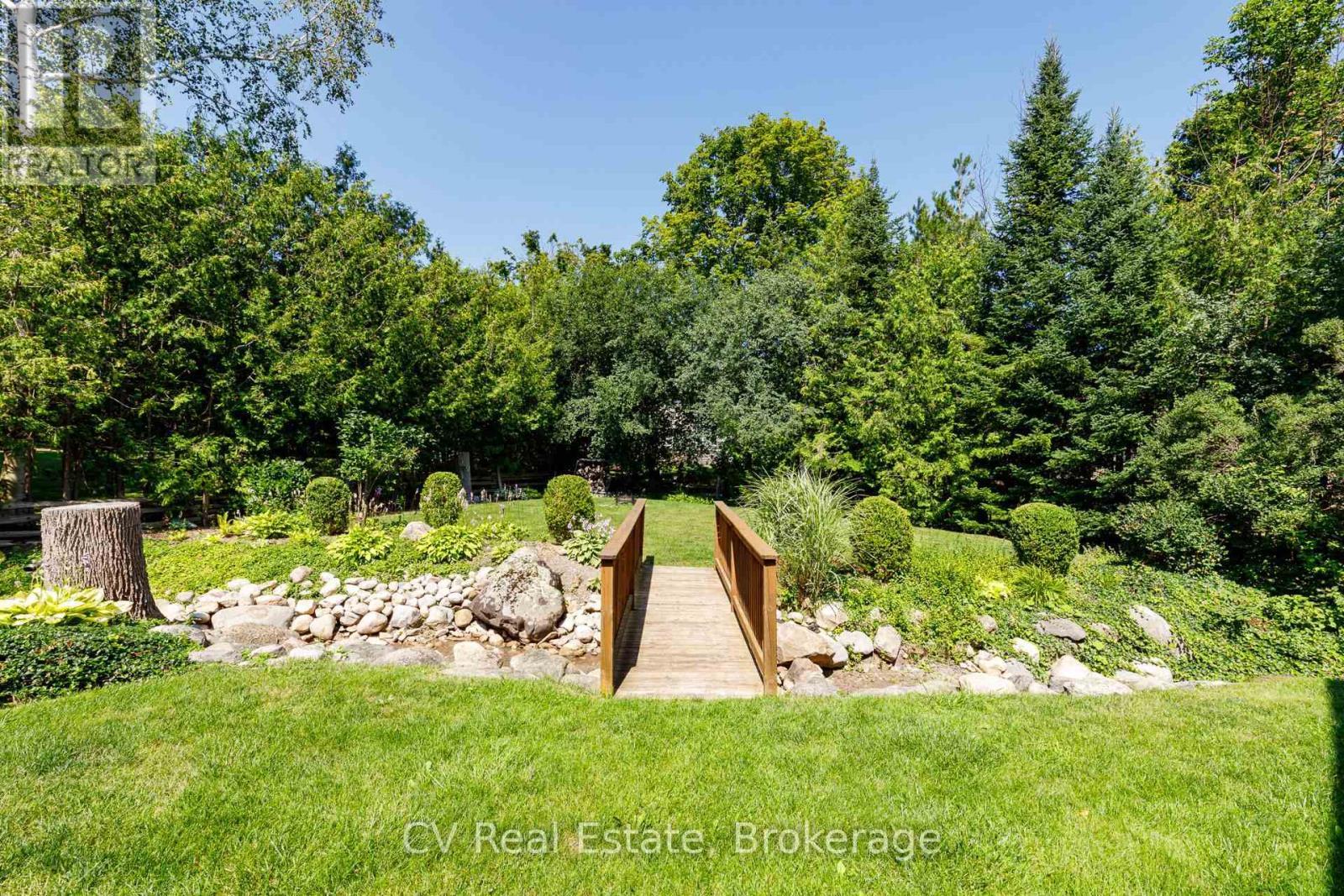 156 Chamonix Crescent, Blue Mountains, ON - Outdoor