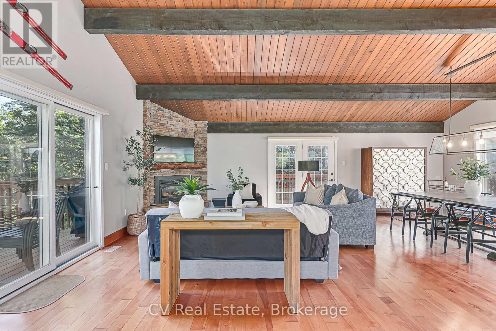 156 Chamonix Crescent, Blue Mountains, ON -