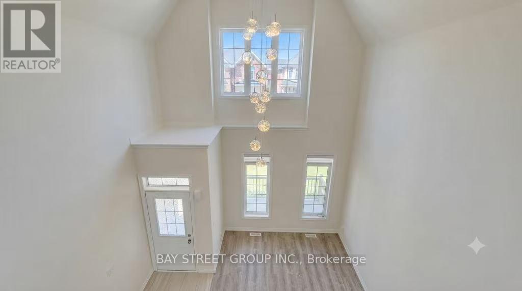 27 Samuel Crescent, Springwater, ON - Indoor Photo Showing Other Room