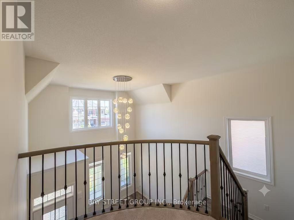 27 Samuel Crescent, Springwater, ON - Indoor Photo Showing Other Room