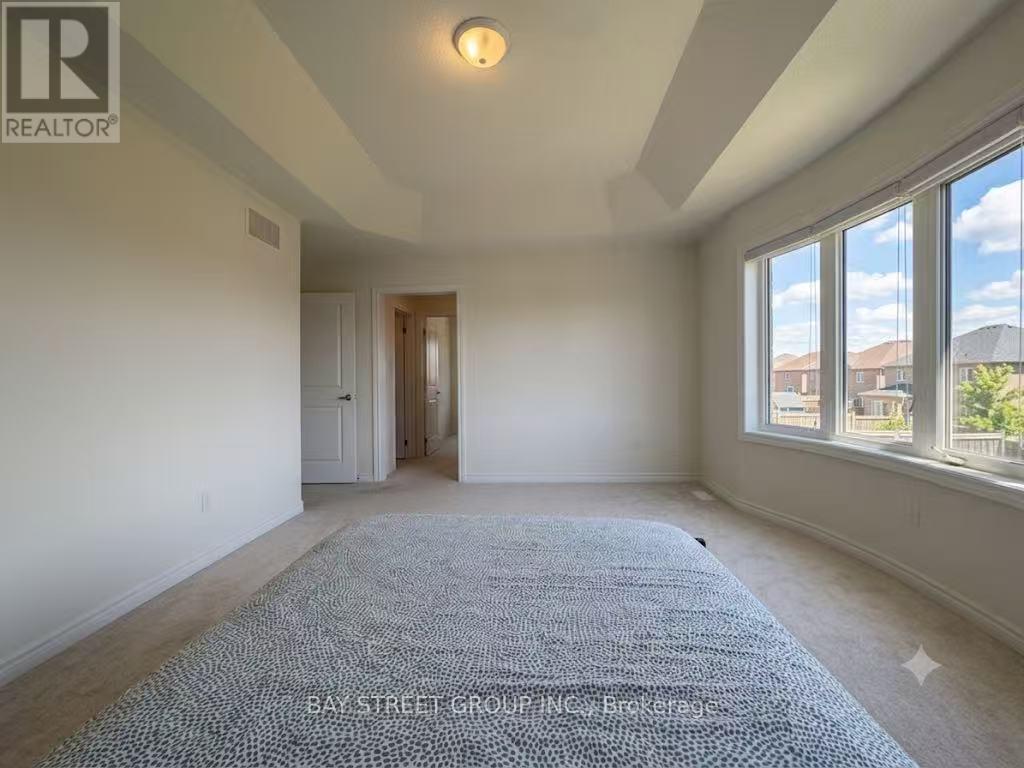 27 Samuel Crescent, Springwater, ON - Indoor Photo Showing Other Room