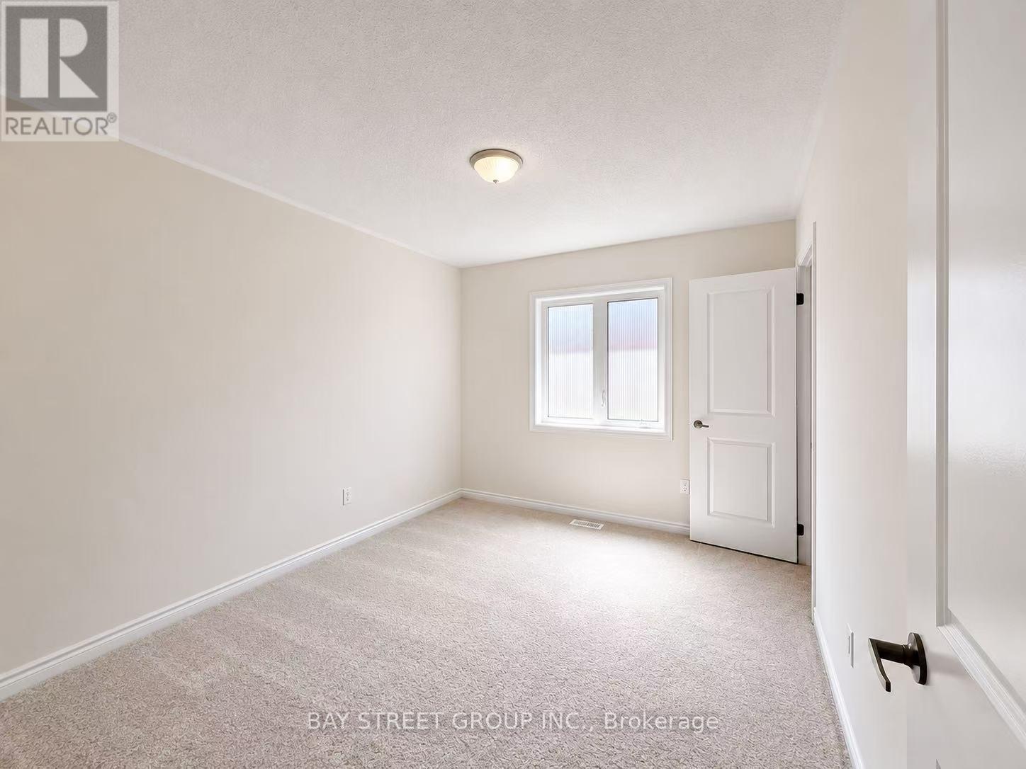 BR3 - 27 Samuel Crescent, Springwater, ON - Indoor Photo Showing Other Room