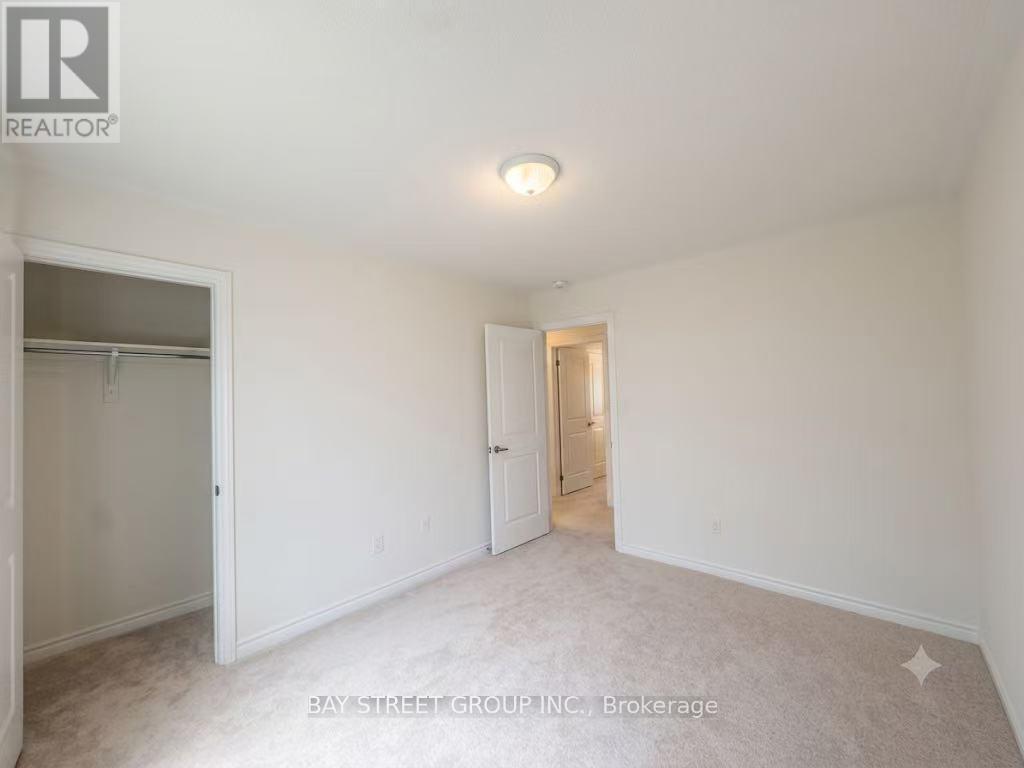 27 Samuel Crescent, Springwater, ON - Indoor Photo Showing Other Room