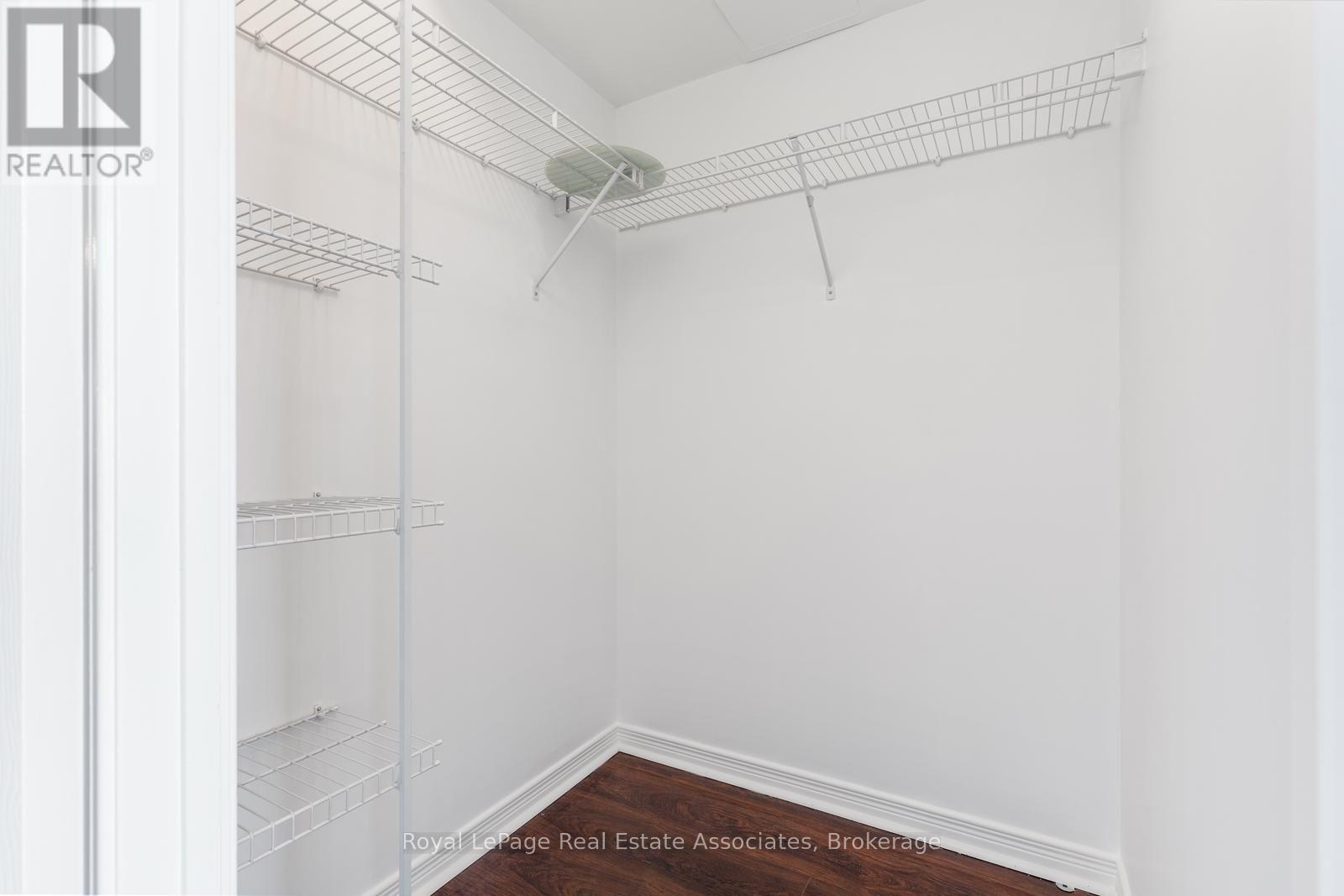 1707 - 4889 Kimbermount Avenue, Mississauga, ON - Indoor With Storage
