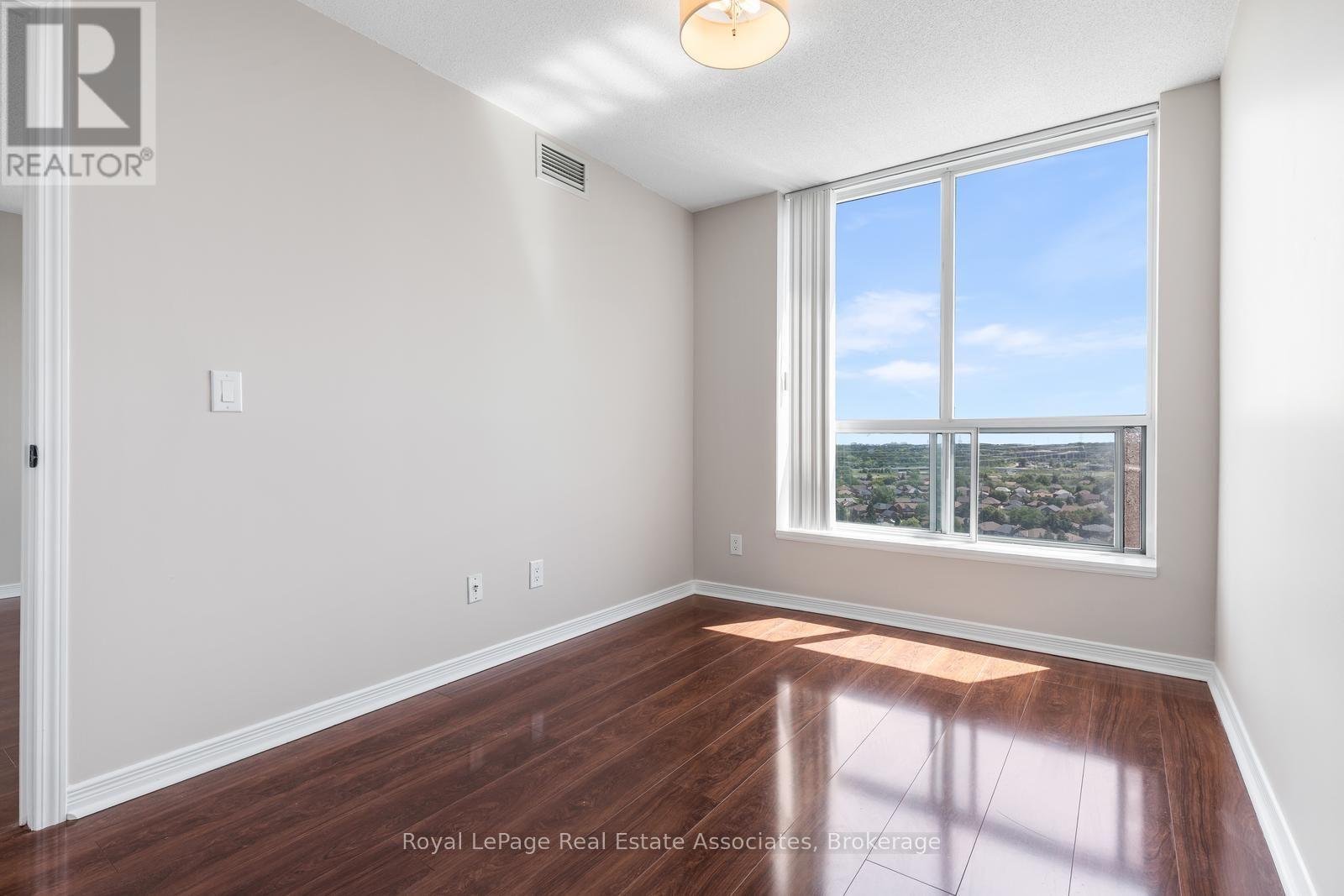 1707 - 4889 Kimbermount Avenue, Mississauga, ON - Indoor Photo Showing Other Room