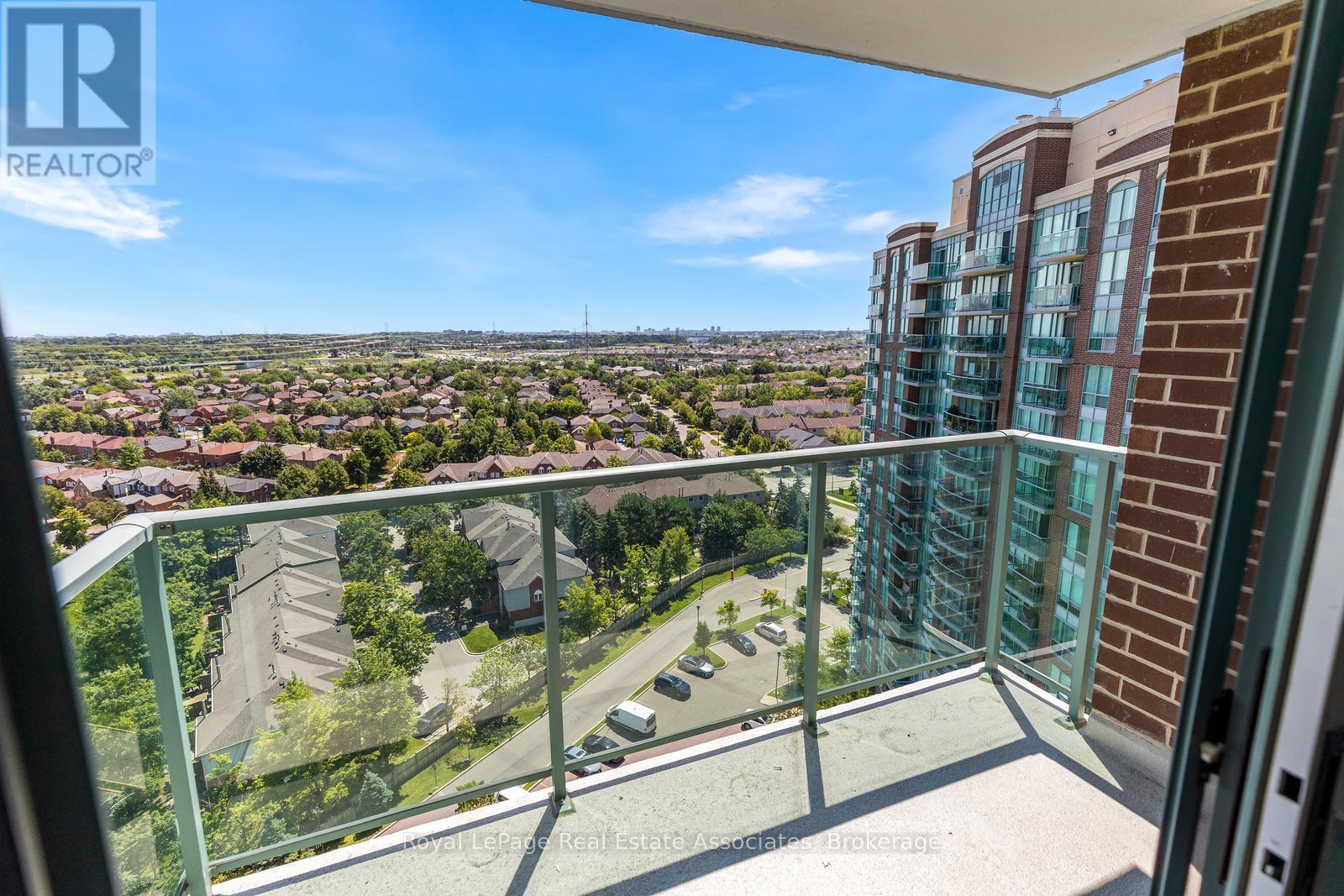 1707 - 4889 Kimbermount Avenue, Mississauga, ON - Outdoor With View With Exterior