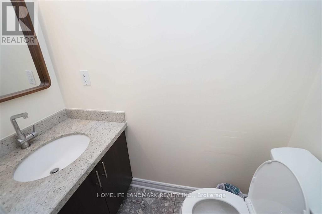 4887 Natkarni Crescent, Mississauga, ON - Indoor Photo Showing Bathroom