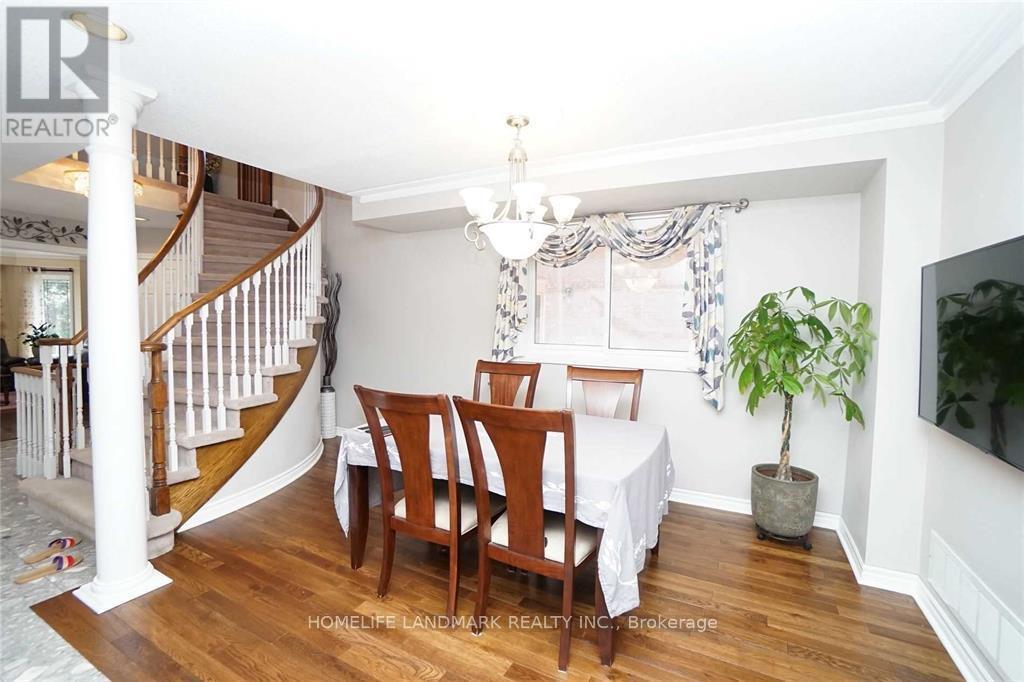 4887 Natkarni Crescent, Mississauga, ON - Indoor Photo Showing Dining Room