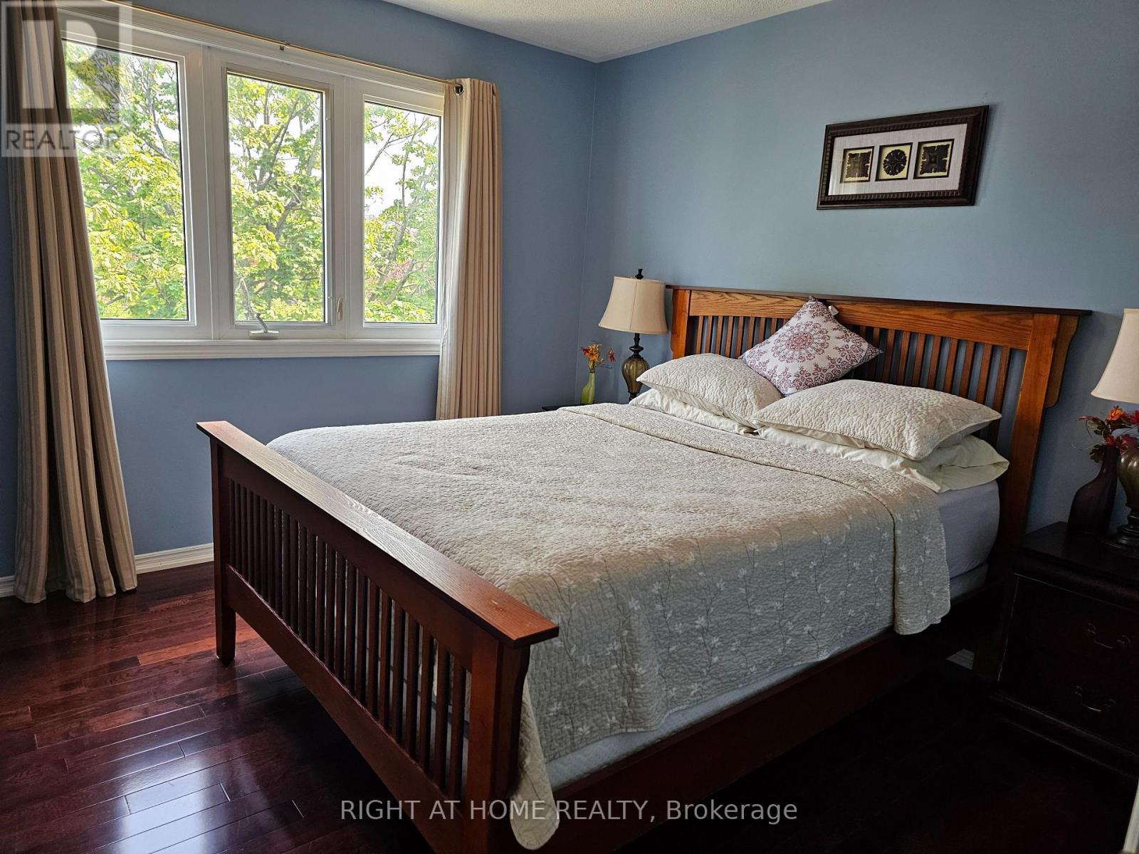 710 Ashprior Avenue, Mississauga, ON - Indoor Photo Showing Bedroom