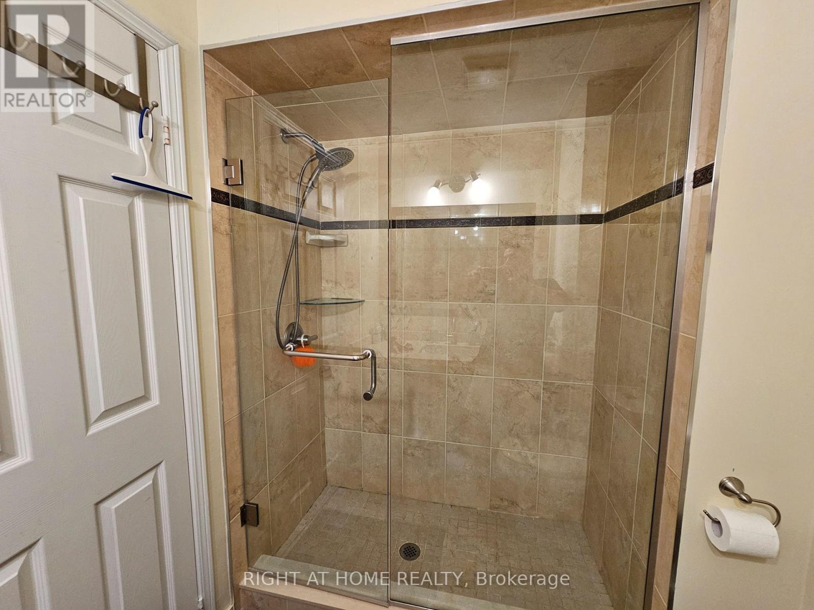 710 Ashprior Avenue, Mississauga, ON - Indoor Photo Showing Bathroom