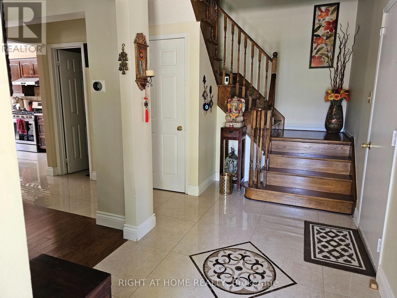 710 Ashprior Avenue, Mississauga, ON - Indoor Photo Showing Other Room