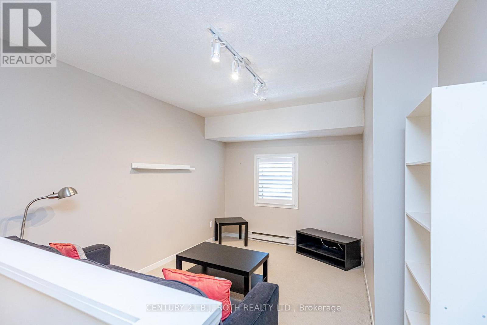 90 - 127 Alfred Street W, Blue Mountains, ON - Indoor Photo Showing Other Room