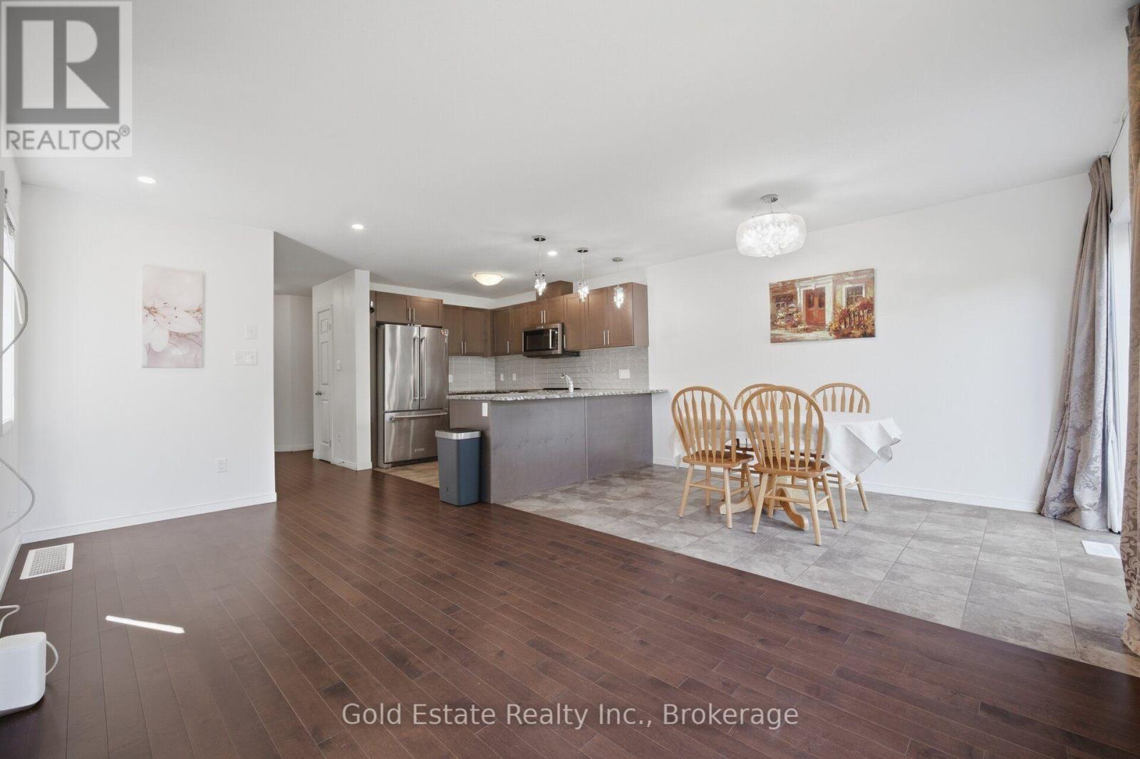 85 - 135 Hardcastle Drive, Cambridge, ON - Indoor