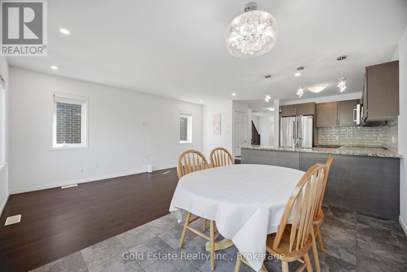 85 - 135 Hardcastle Drive, Cambridge, ON - Indoor Photo Showing Other Room