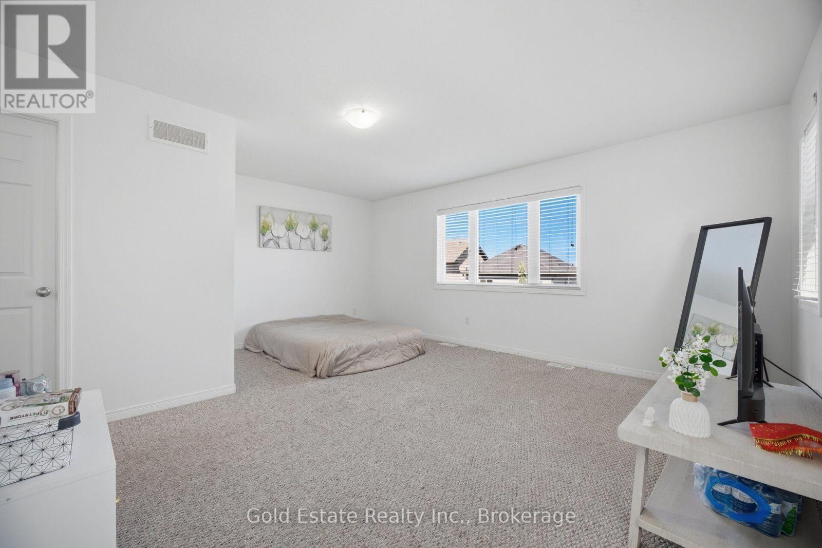 85 - 135 Hardcastle Drive, Cambridge, ON - Indoor