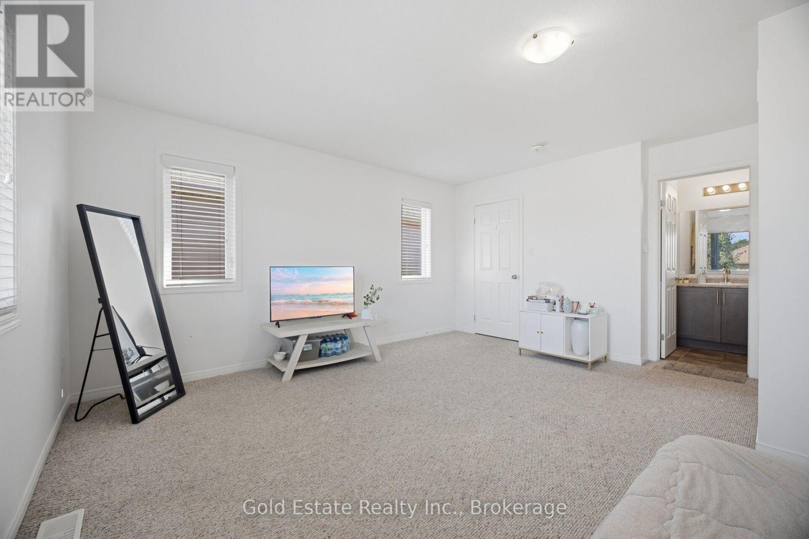 85 - 135 Hardcastle Drive, Cambridge, ON - Indoor