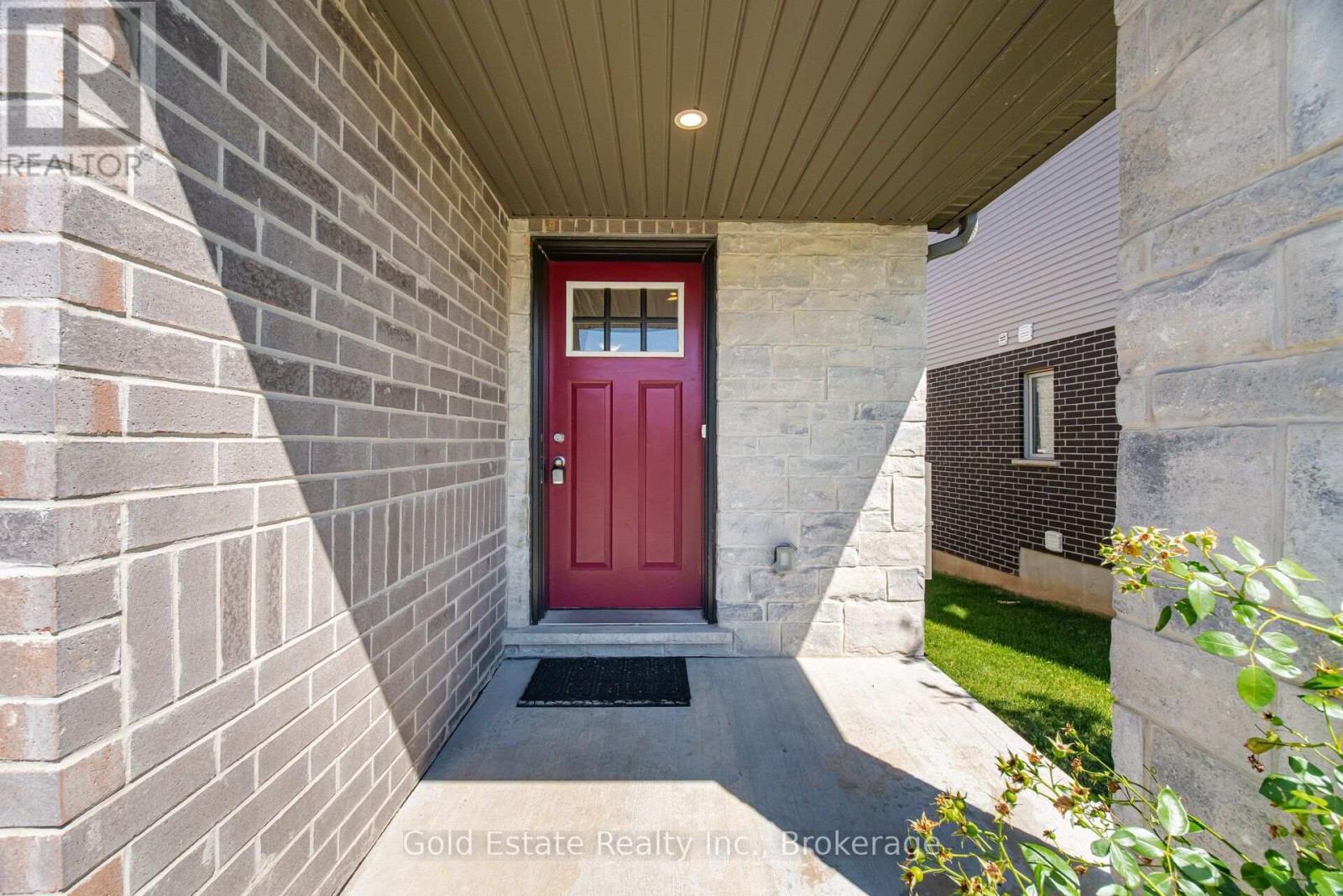 85 - 135 Hardcastle Drive, Cambridge, ON - Outdoor With Exterior