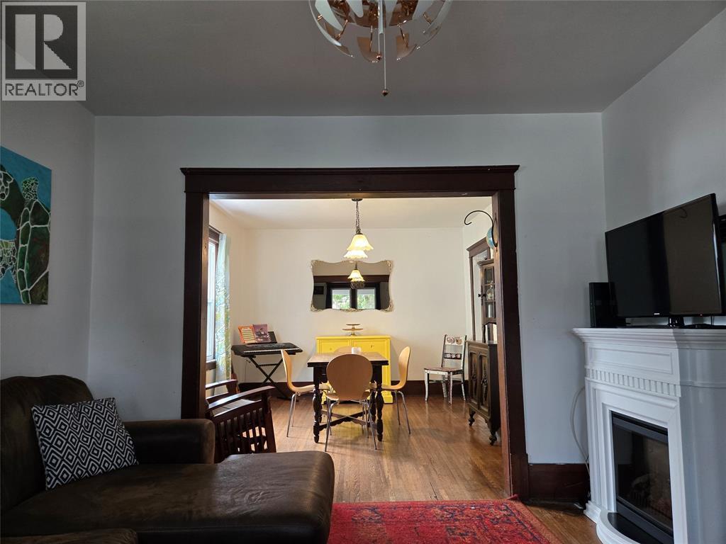 141 Richard Street, Sarnia, ON - Indoor Photo Showing Living Room With Fireplace
