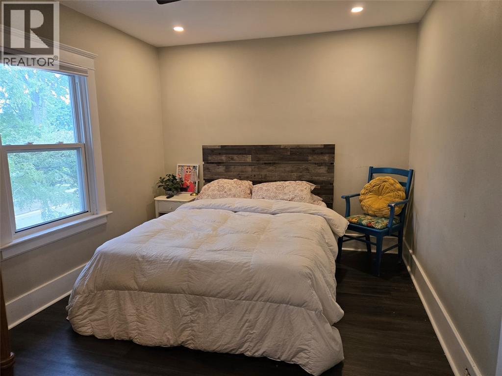 141 Richard Street, Sarnia, ON - Indoor Photo Showing Bedroom