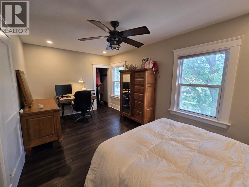 141 Richard Street, Sarnia, ON - Indoor Photo Showing Bedroom