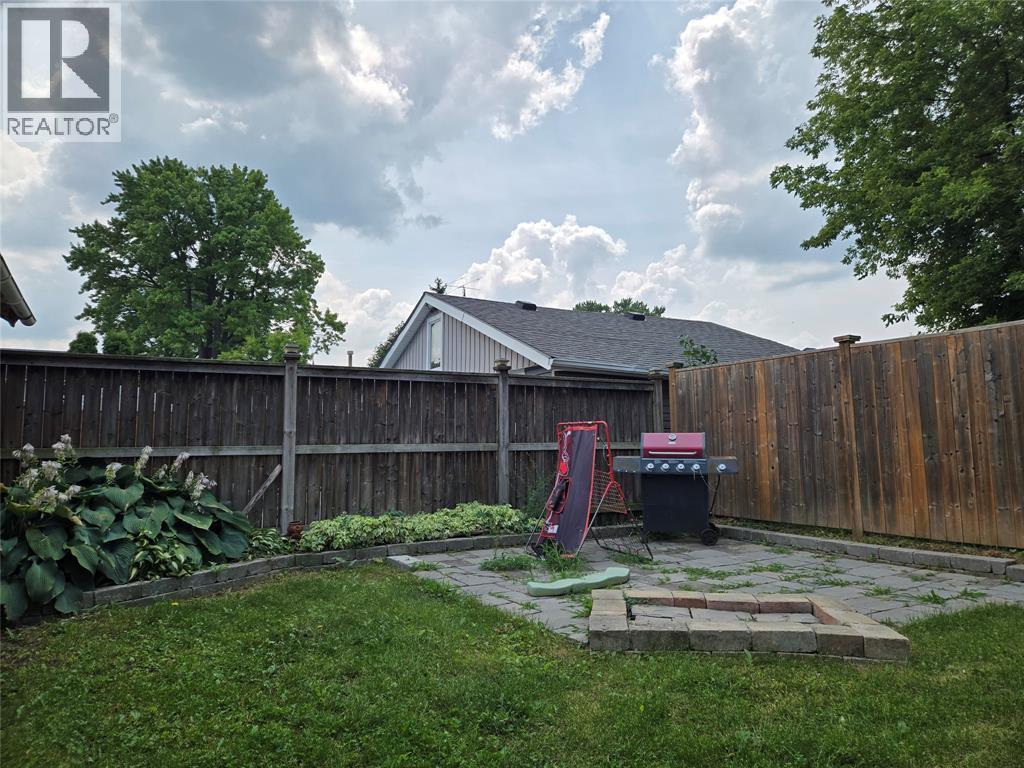 141 Richard Street, Sarnia, ON - Outdoor
