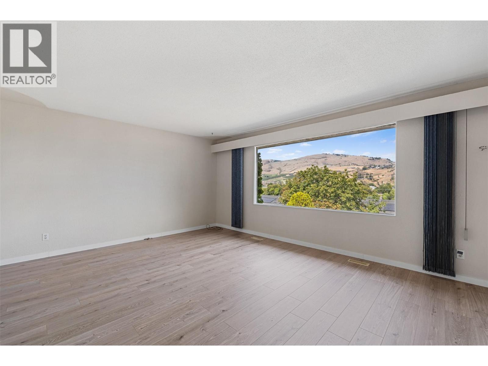 3805 22 Avenue, Vernon, BC - Indoor