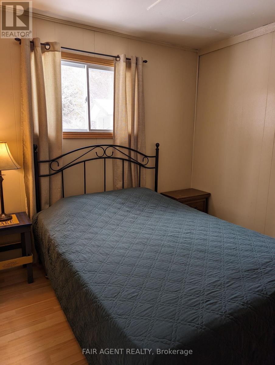 Cottage 4 - 743022 & 743024 Dawson Point Road, Timiskaming (Tim - Outside - Rural), ON - Indoor Photo Showing Bedroom
