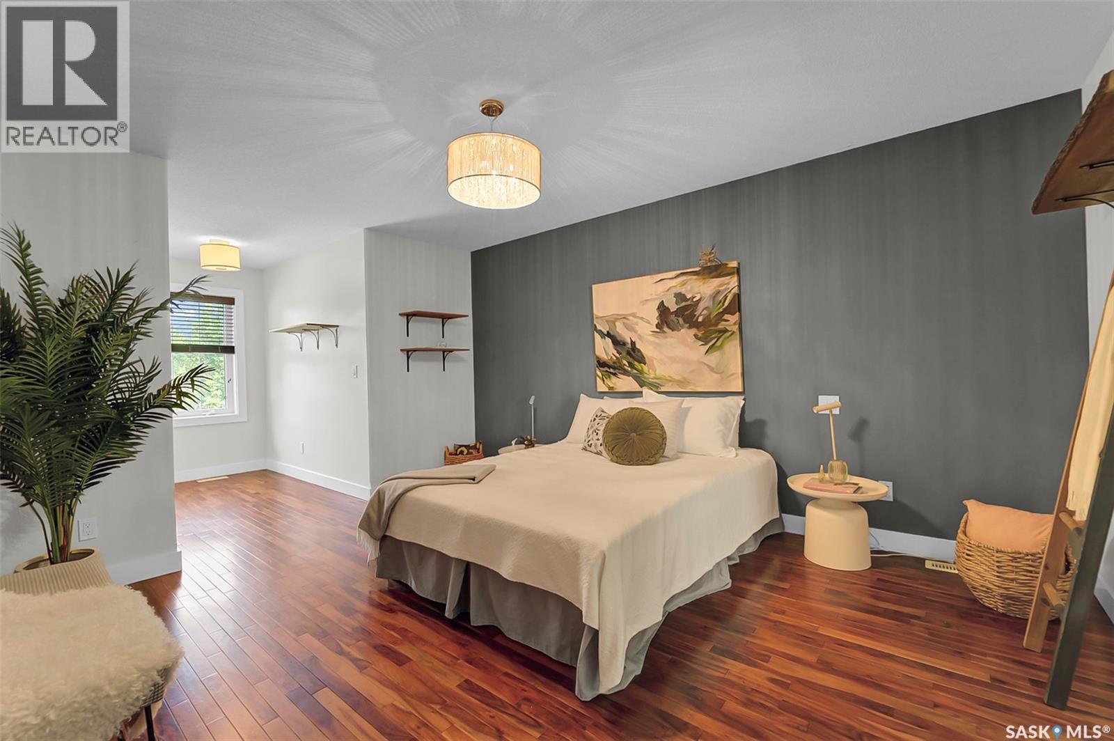 2218 St Andrews Avenue, Saskatoon, SK - Indoor Photo Showing Bedroom