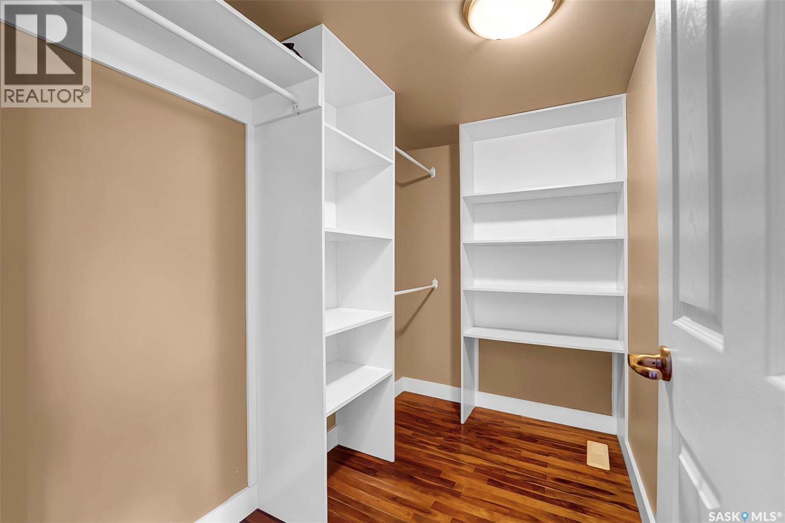 2218 St Andrews Avenue, Saskatoon, SK - Indoor With Storage