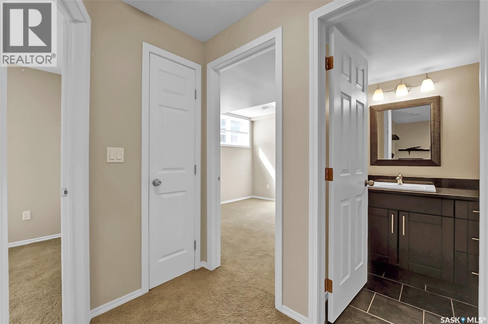 2218 St Andrews Avenue, Saskatoon, SK - Indoor Photo Showing Other Room