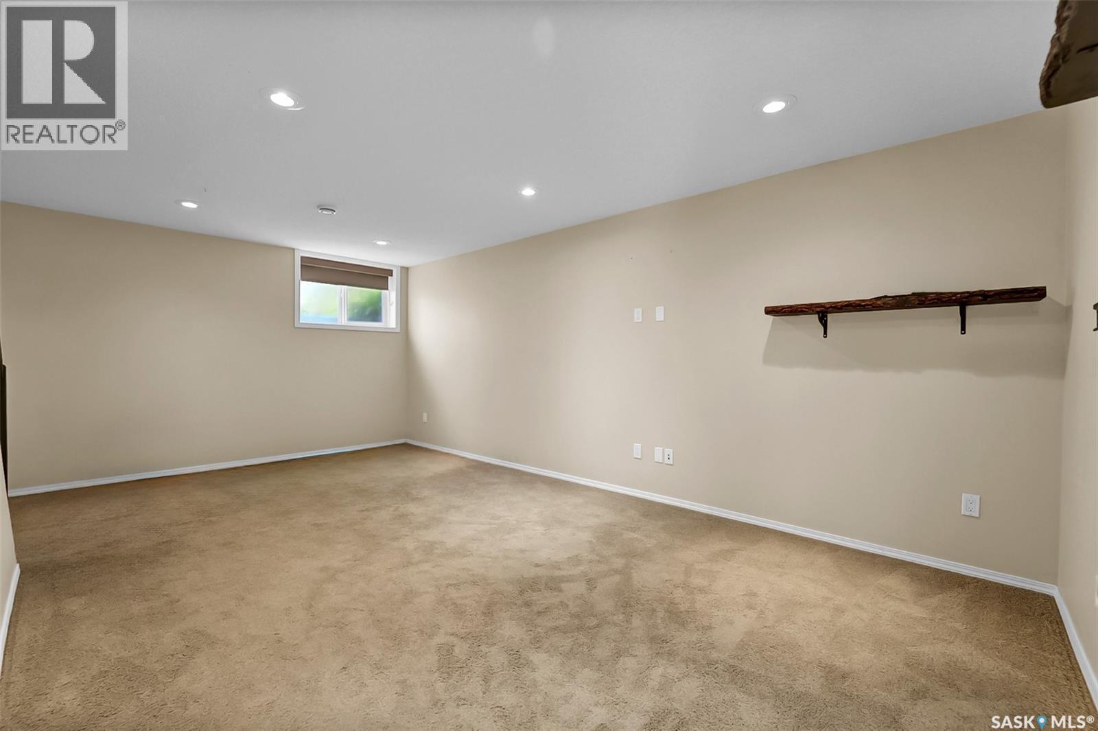 2218 St Andrews Avenue, Saskatoon, SK - Indoor Photo Showing Other Room
