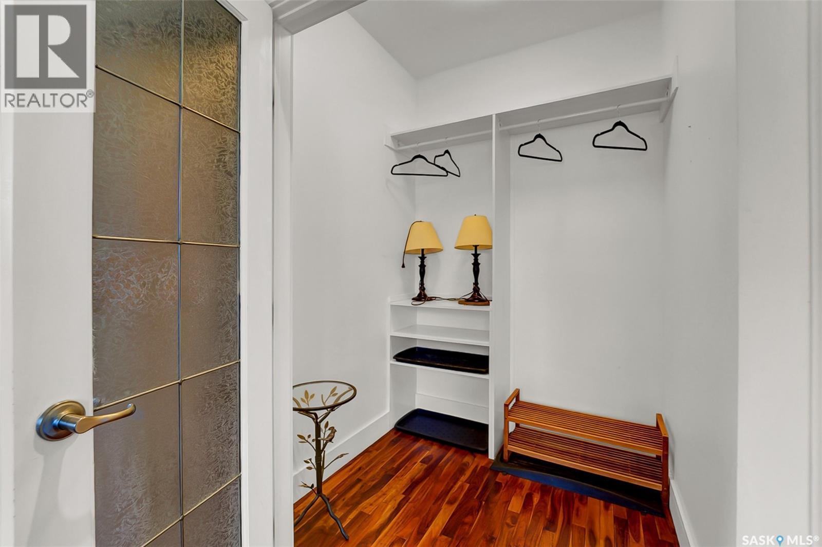 2218 St Andrews Avenue, Saskatoon, SK - Indoor