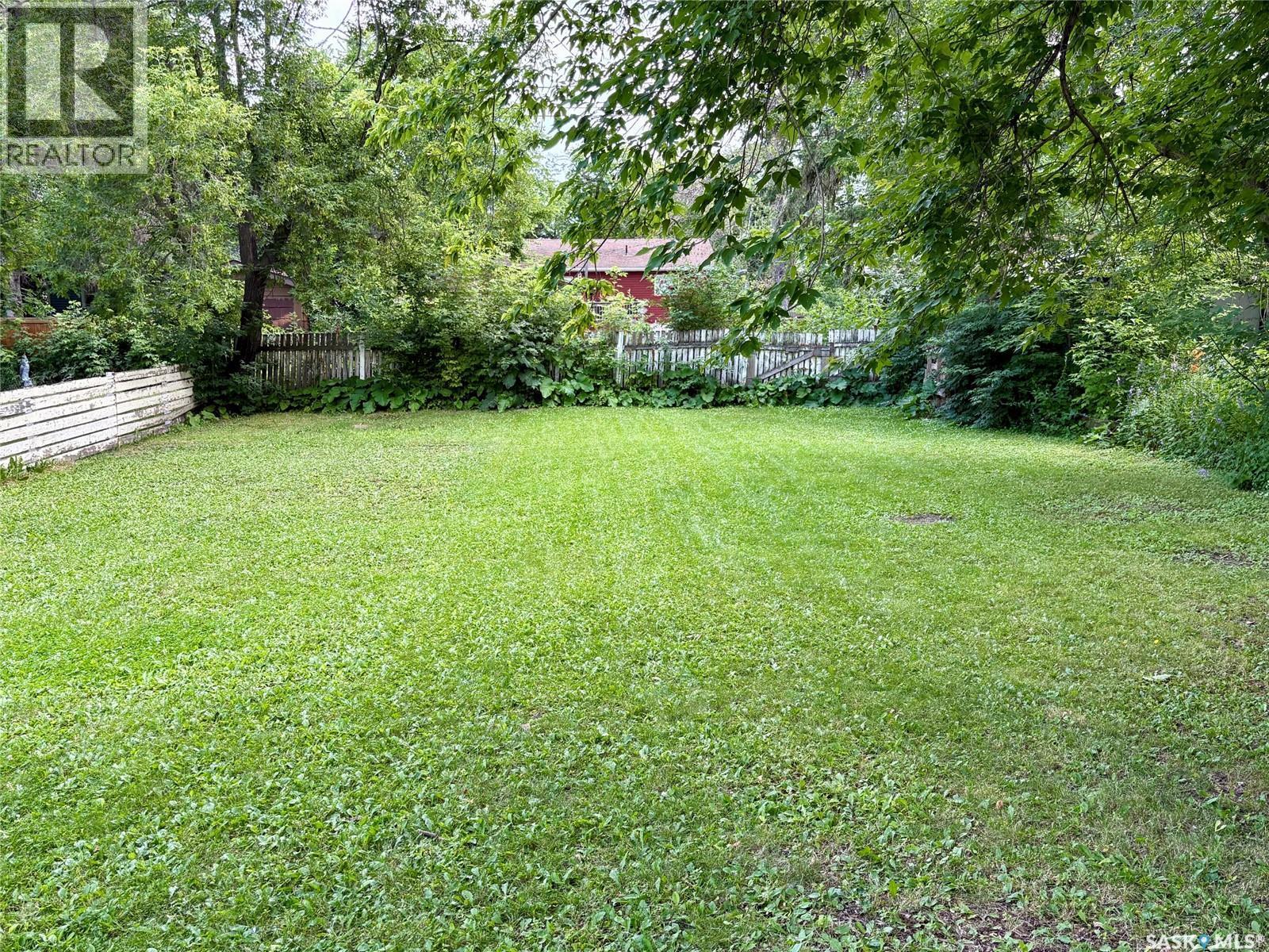 67 Assiniboia Avenue, Yorkton, SK - Outdoor
