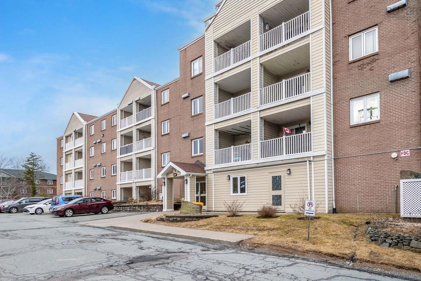 #417 15 Langbrae Drive, Clayton Park, NS - Outdoor With Balcony
