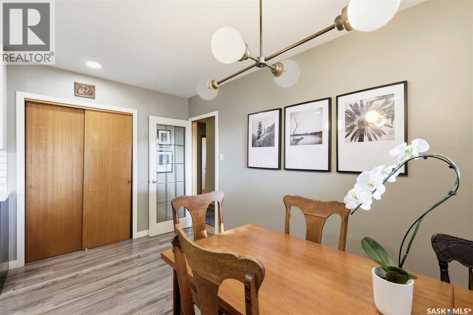2002 Park Avenue, Saskatoon, SK - Indoor Photo Showing Dining Room