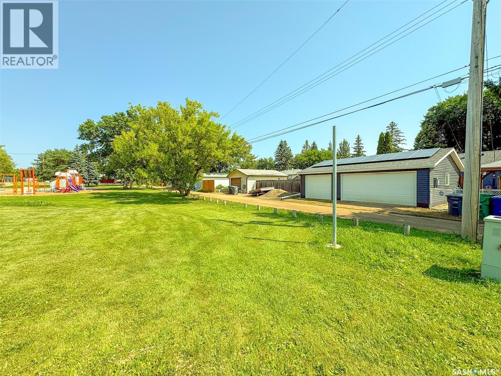 2002 Park Avenue, Saskatoon, SK - Outdoor