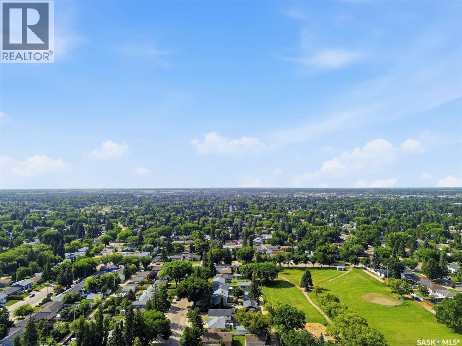 2002 Park Avenue, Saskatoon, SK - Outdoor With View