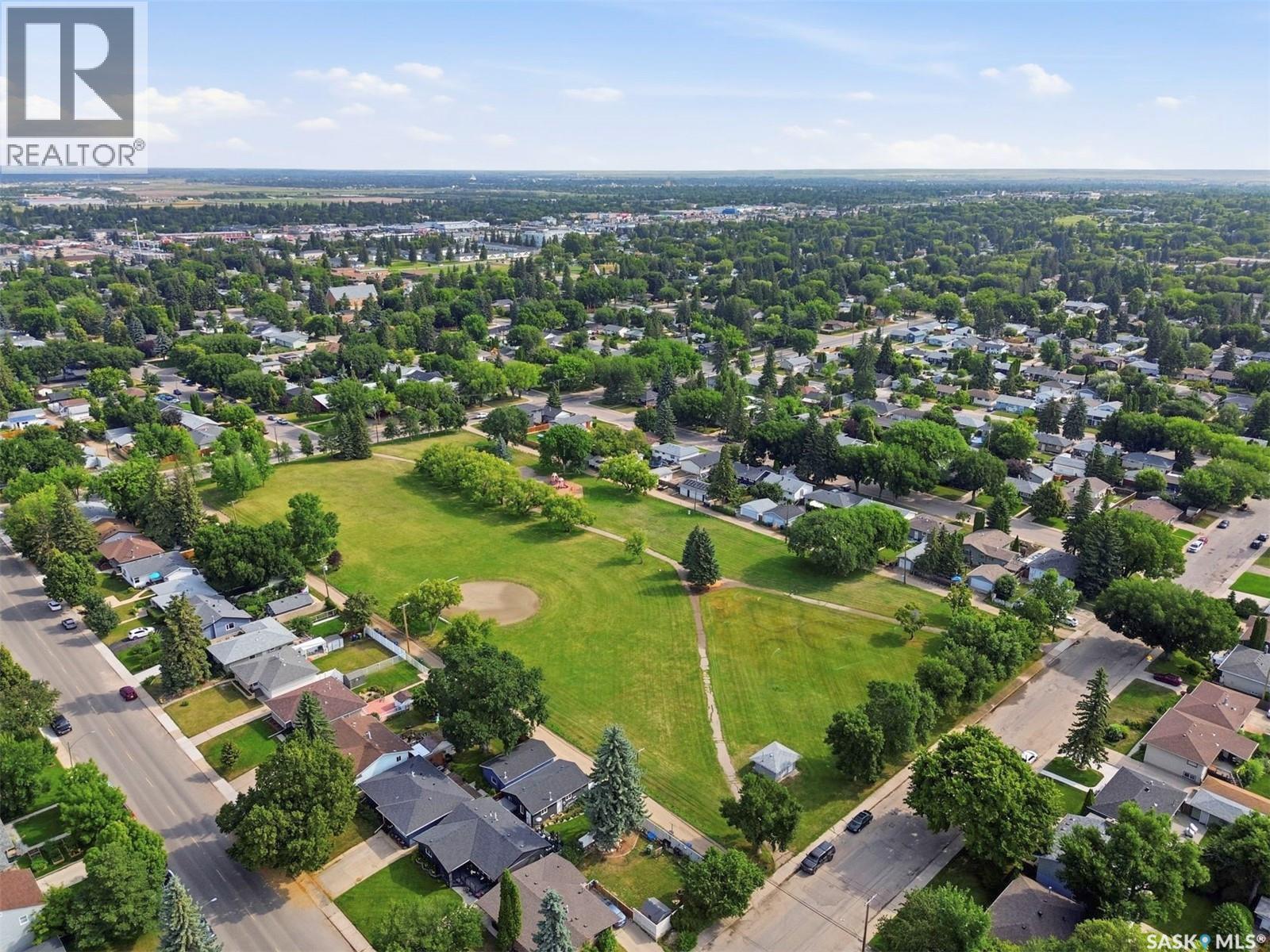 2002 Park Avenue, Saskatoon, SK - Outdoor With View