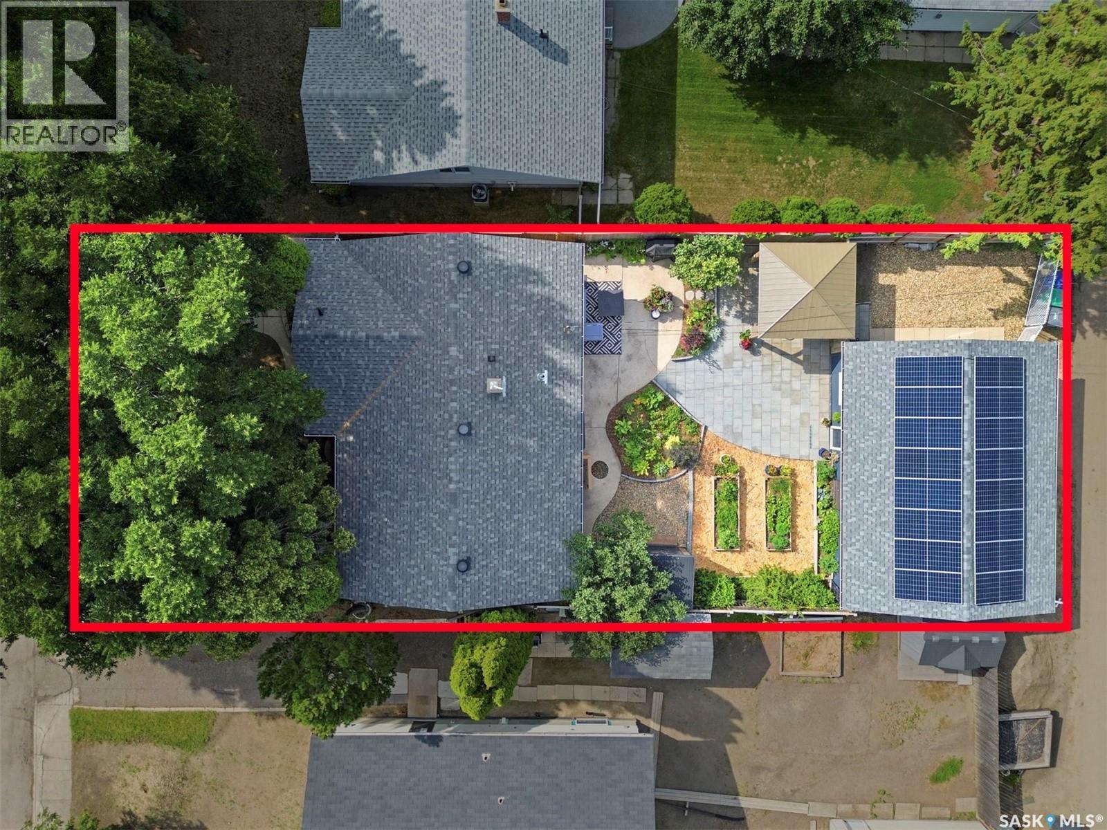 2002 Park Avenue, Saskatoon, SK - Outdoor